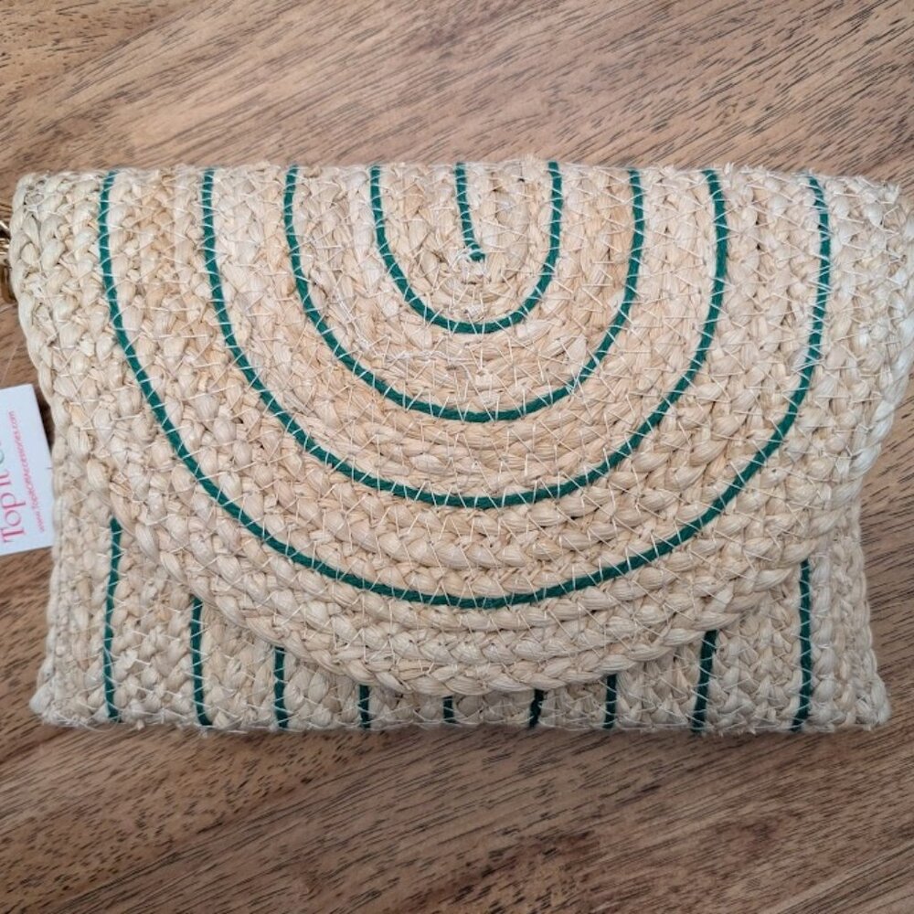 NWT! Top It Off Brand Emery Clutch